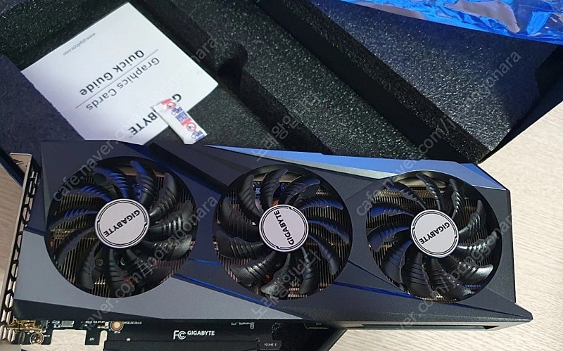 기가바이트 rtx3060ti gaming oc v2 + 그래픽카드 거치대