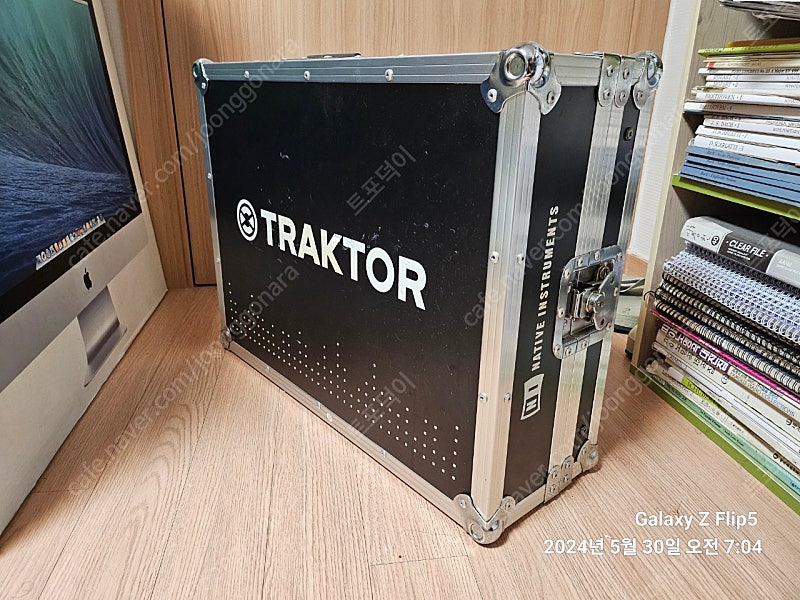 NI TRAKTOR S4 MK2 판매합니다