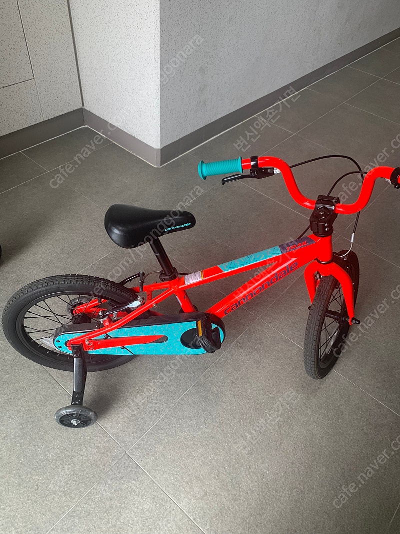 캐논데일 트레일 16 어린이 자전거(안전모, 보조바퀴 포함)