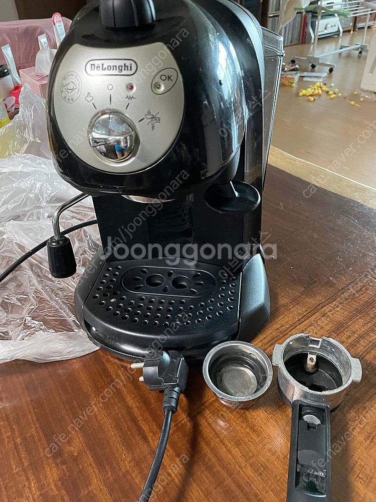 드롱기 반자동 커피머신기--2