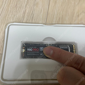 삼성전자 980 PRO M.2 NVMe (2TB) 박스만 뜯은 새제품