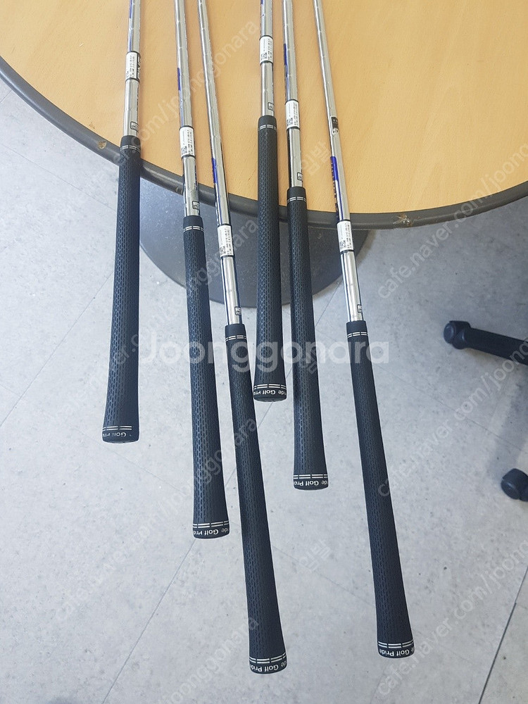 핑 g710 아이언 R샤프트 6아이언 팝니다.--2