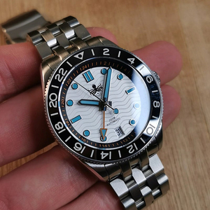 포이보스 Phoibos 웨이브 마스터 GMT watch