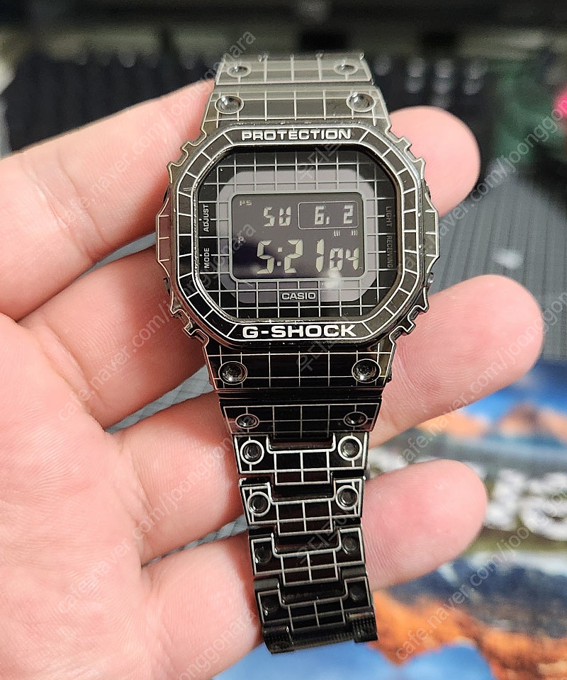 Gmw-b5000 지샥 그리드 한정판 시계 팝니다