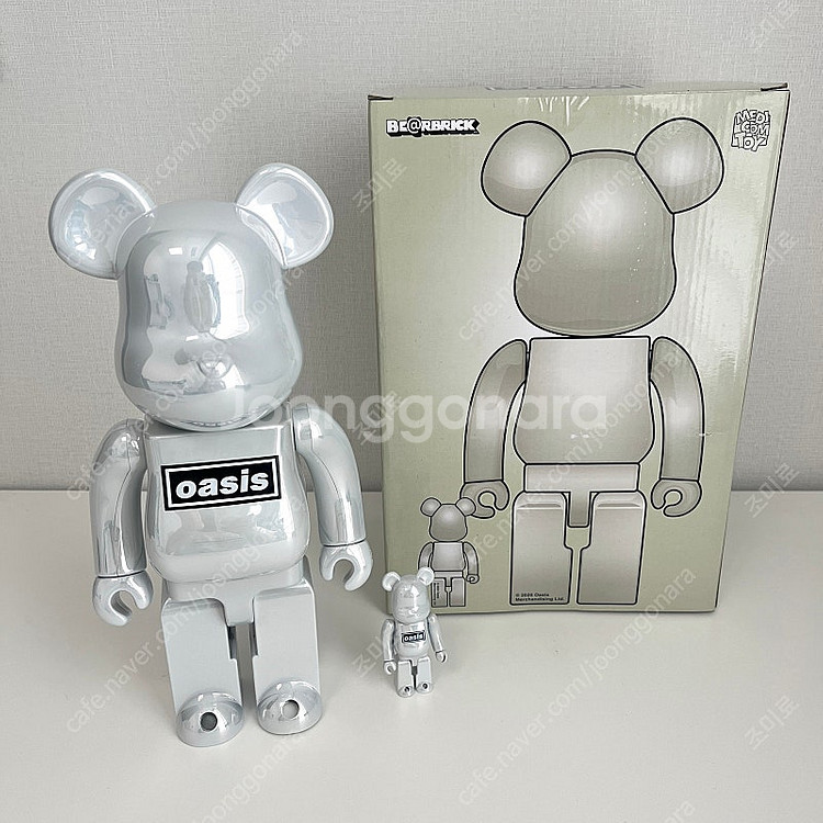 베어브릭 400%+100% 오아시스 화이트 크롬--0