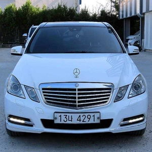 [벤츠]E-클래스 W212 E300 엘레강스 l 2013년식 l 149,000km l 흰색 l 760만원 l 이재성