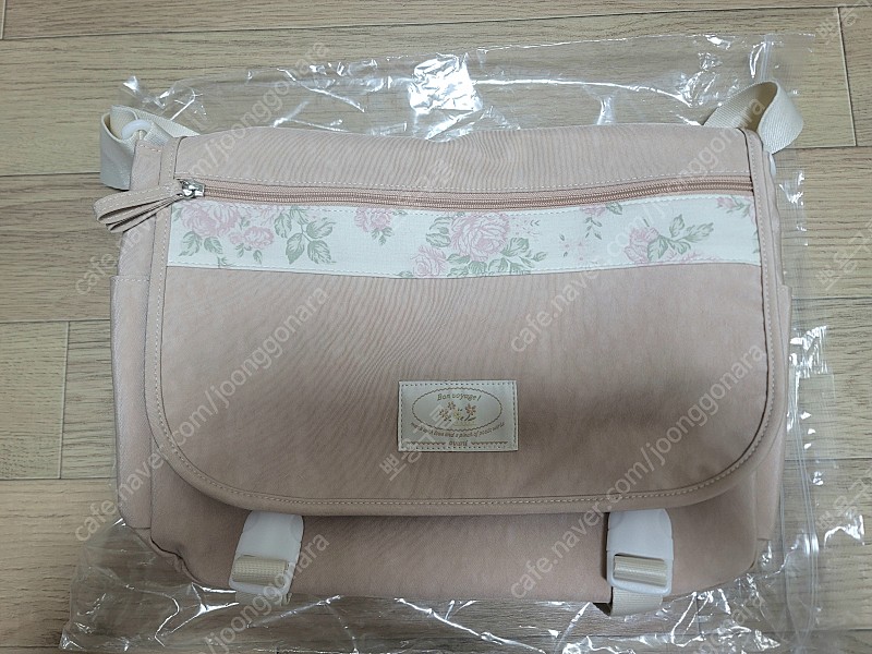 오부니 본보야지 메신저백 누드핑크 Bon voyage messenger bag nude pink 가방 판매