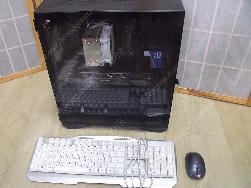 데스크 탑 CPU I7-9700KF 3060GHZ 램 PC4 32GB .SSD 500GB