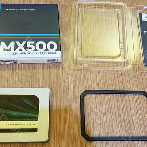 마이크론 Crucial MX500 2TB SSD 팝니다