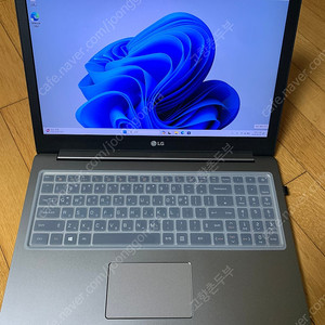 개인 LG노트북 15U780 팝니다(사용 거의없는 제품)