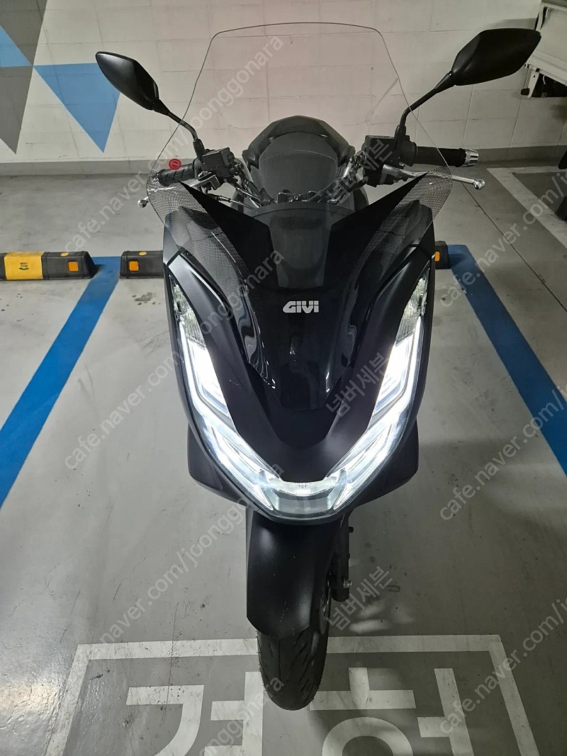 PCX125 ABS 22년식 팝니다 4,604KM