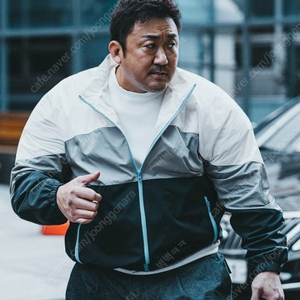 범죄도시3 리복 콜라보 마동석 배우 바람막이 105사이즈 팝니다