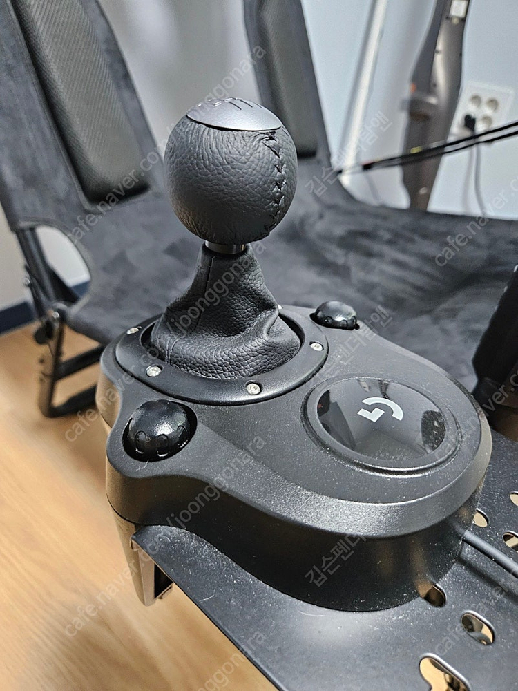 로지텍 G923 레이싱휠+ 쉬프터 + 레이싱 시트 세트--5