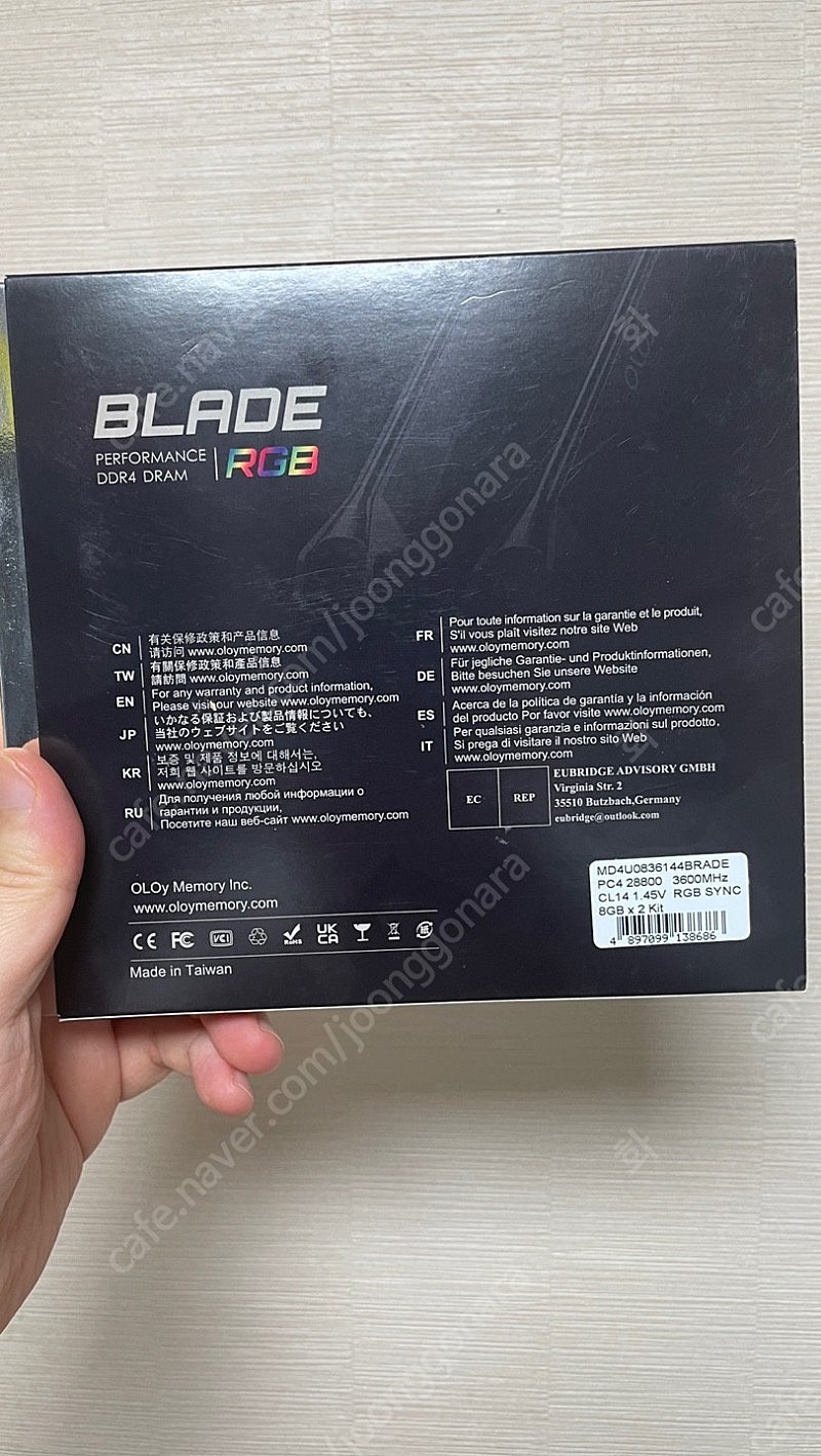 OLOY BLADE RGB DDR4 3600, cl14 16GB (8*2 )화이트 팝니다.