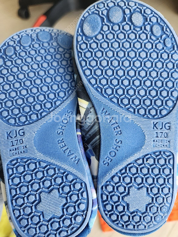 남아퀵실버 레쉬가드.바지.아쿠아슈즈 170--3