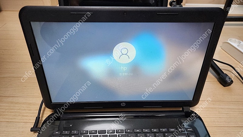HP 14-d041TU 노트북 2대 6만원에 팝니다. 작동됨 부품용