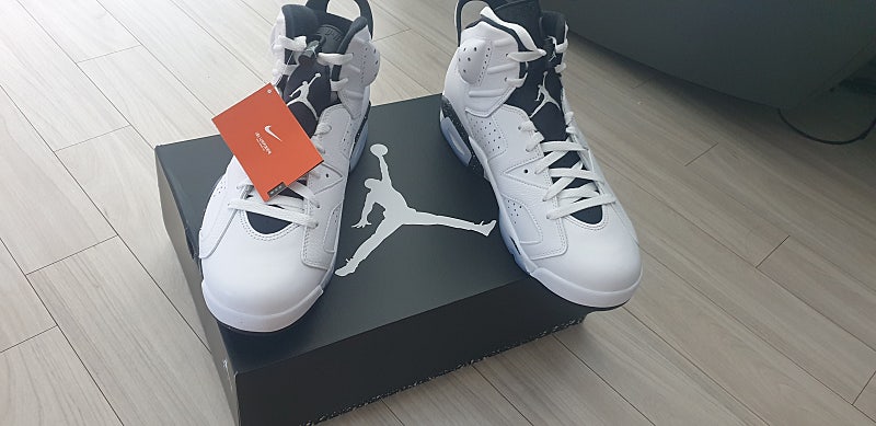 새상품 조던 6 retro White/Black 사이즈...--0