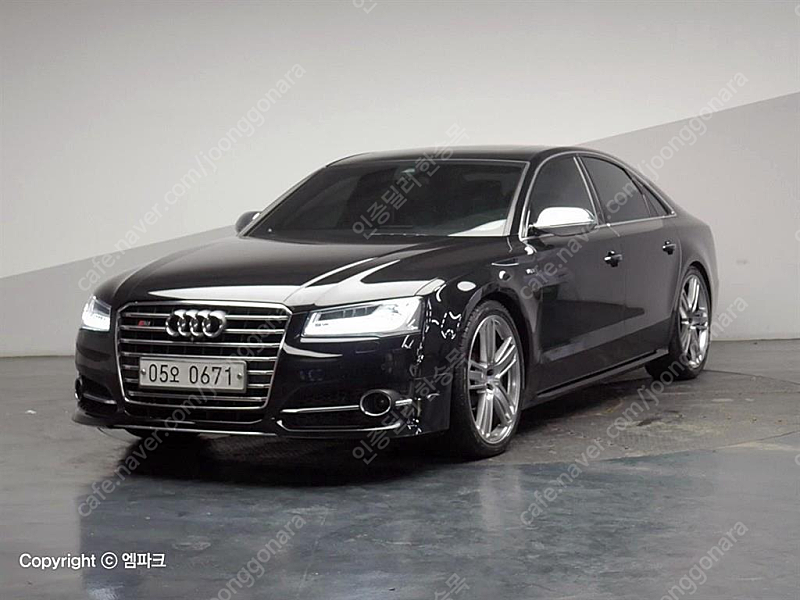 아우디S8 4.0 TFSI 콰트로 (5인승)중고차 할부 리스 카드 저신용자 전액할부 가능합니다