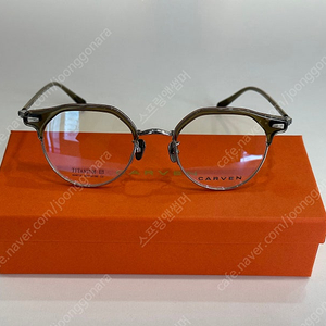 까르뱅 헌트3 HUNT III 투명카키 실버 티타늄 하금테 안경 판매합니다. (새상품/ 케이스o)