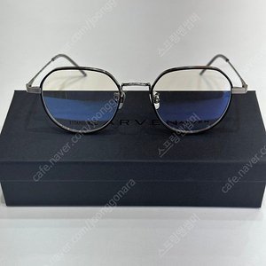 까르뱅 루나 LUNA 1 블랙&그레이 다각형 티타늄 가벼운 정국 안경 판매합니다.