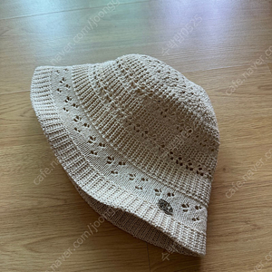 (상태최상)오블라 버킷햇 flower punching bucket hat