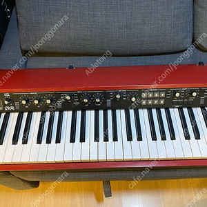 KORG SV-1 73 레드색상 판매합니다. (수원or동탄직거래)