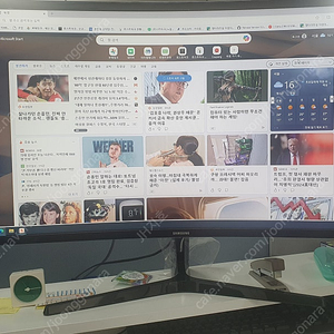 삼성 32인치 커브드 144Hz 게이밍 모니터 팝니다.