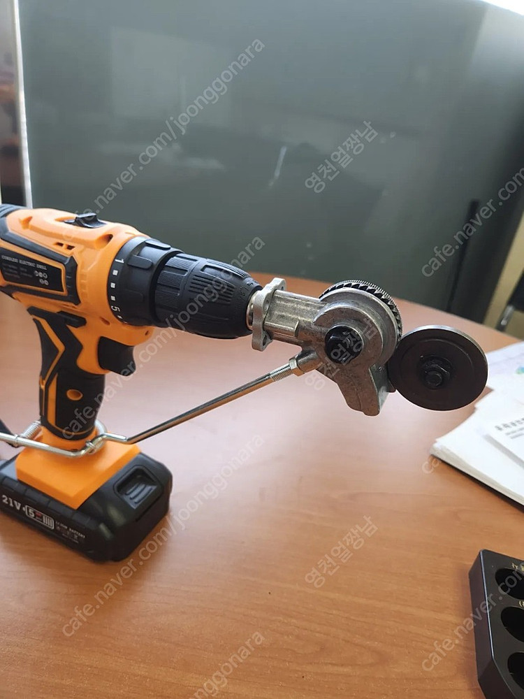 니블러 전동 철판가위 어댑터 이미지