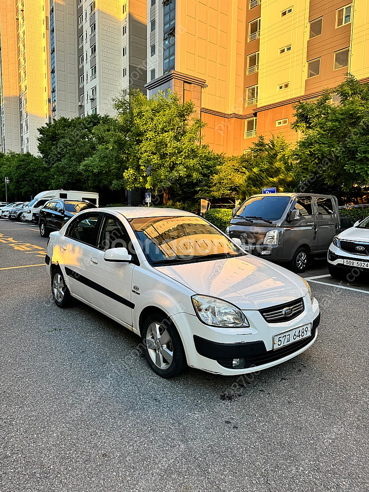 프라이드(신형) 4DR 1.6 CVVT gold--1