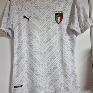 이탈리아 어웨이 유니폼 할인 판매합니다.