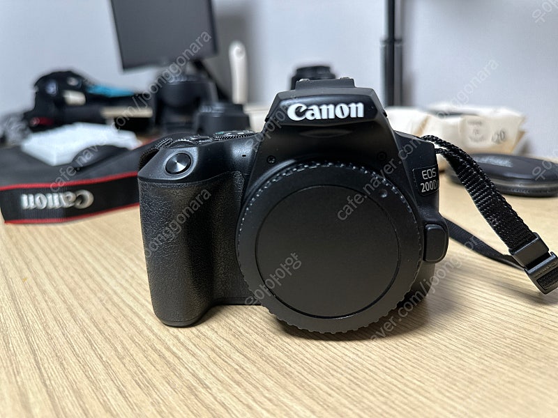 캐논 200D2 DSLR 카메라