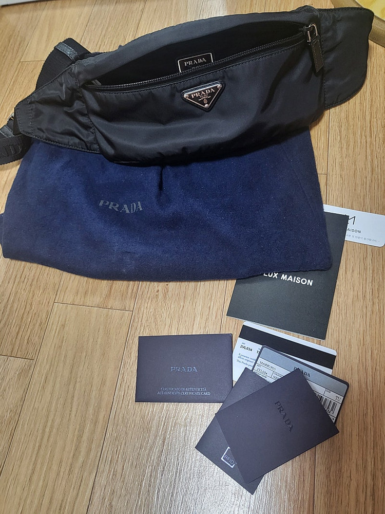 프라다 힙색 벨트백--0