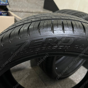 피제로 올시즌 255 35 18 타이어 판매합니다.