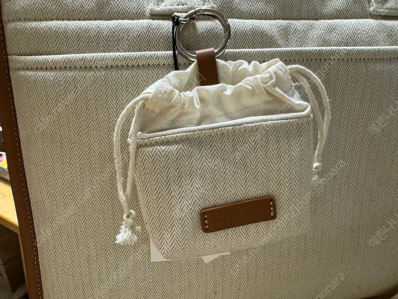 [새상품] 올라 랩탑백 15inch (OLA Sage Laptop Bag 15 inch) 판매합니다. 이미지