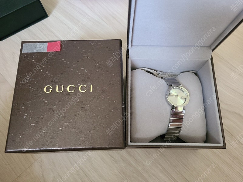 GUCCI 구찌 인터로킹 여성메탈시계 YA133503 팝니다