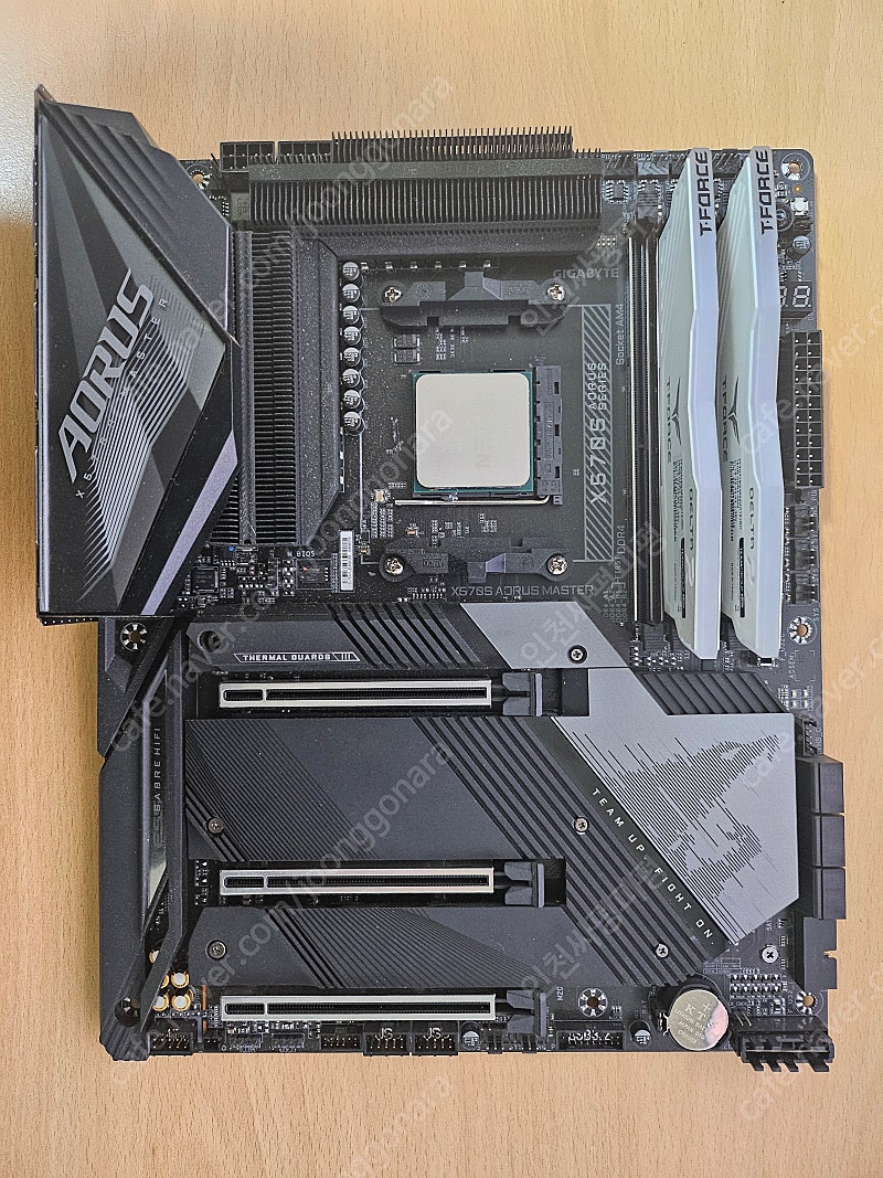 AMD 5900X, 기가바이트 X570S AORUS MASTER, TeamGroup DDR4 3600 16GB*2EA 팝니다.