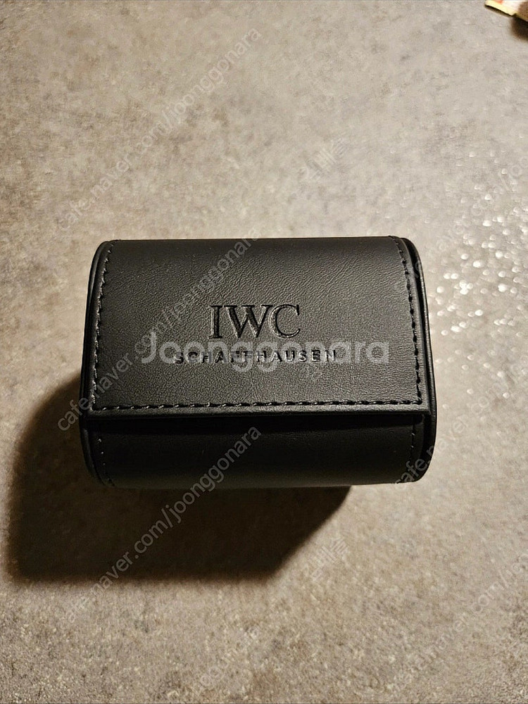 IWC 여행용 1구 가죽파우치 판매합니다.--0