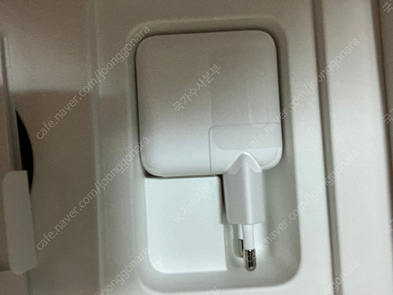 apple usb-c power adapter 30w(애플 충전기)