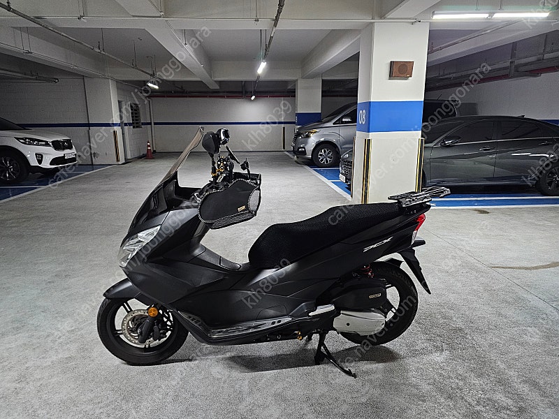 17년식 올뉴pcx 125cc 판매합니다.