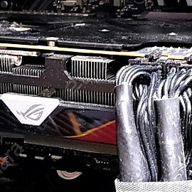 그래픽카드 ASUS 6700xt strix 스트릭스 판매합니다.