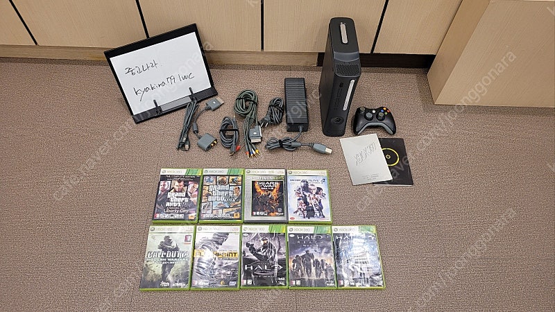 XBOX 360 게임기 및 게임시디 일괄으로 판매합니다.