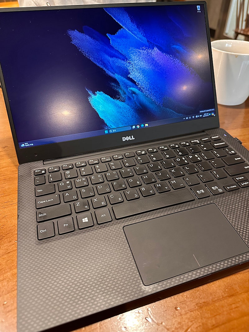 Dell xps 9360 팝니다 RAM 16GB DISK 512 GB