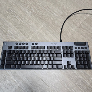 로지텍 g813 키보드 팝니다.