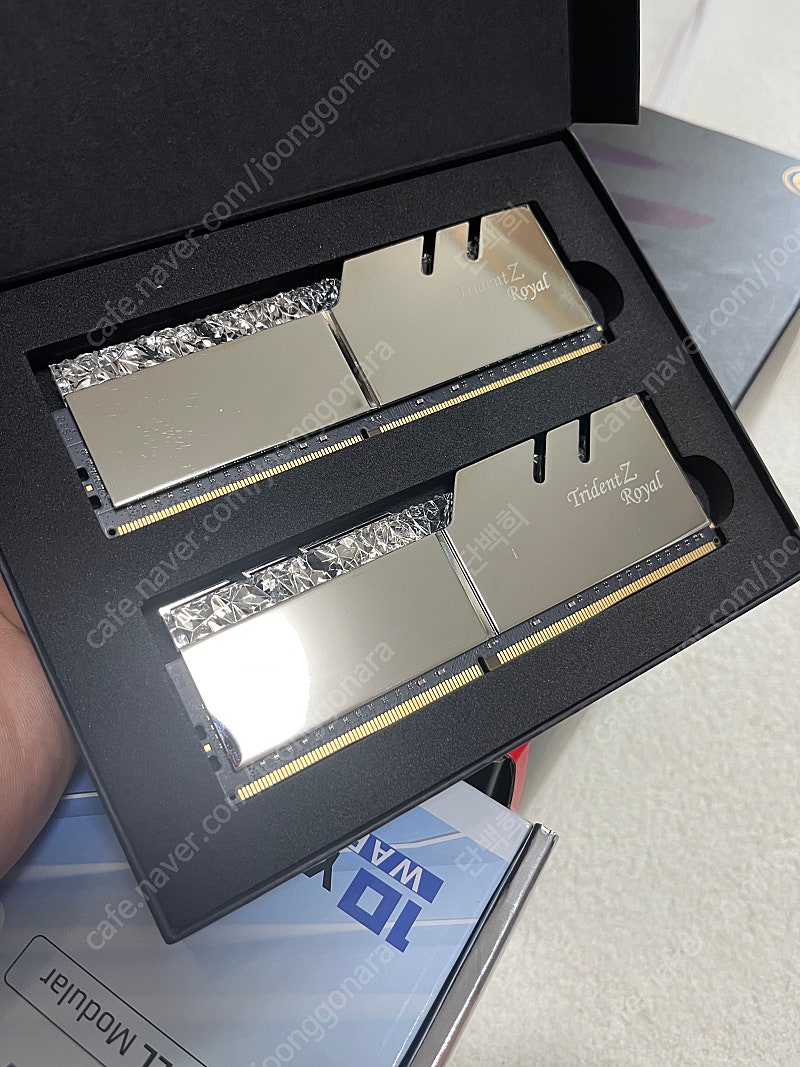 지스킬 로얄 DDR4 3600 cl14 32g(16x2) 실버
