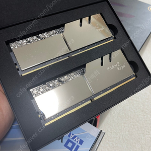 지스킬 로얄 DDR4 3600 cl14 32g(16x2) 실버