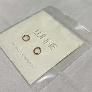 룬느 14K 골드 심플 라운드 원터치 링 귀걸이 A01 정은채 착용(한쌍, 거의 새것)