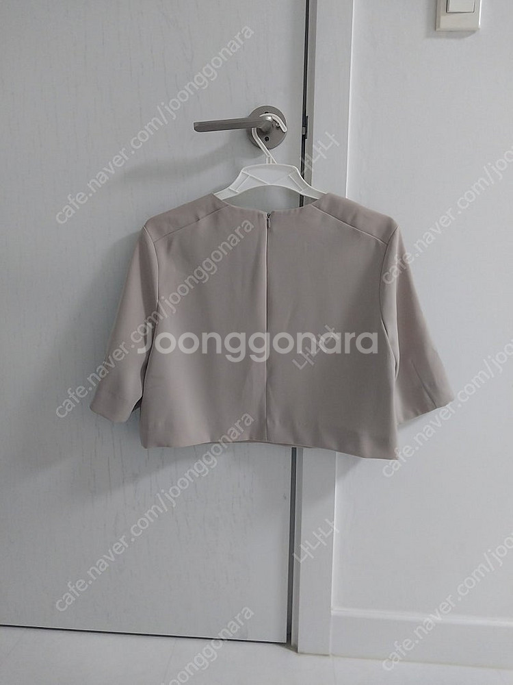 A'bout 크롭 상의--1