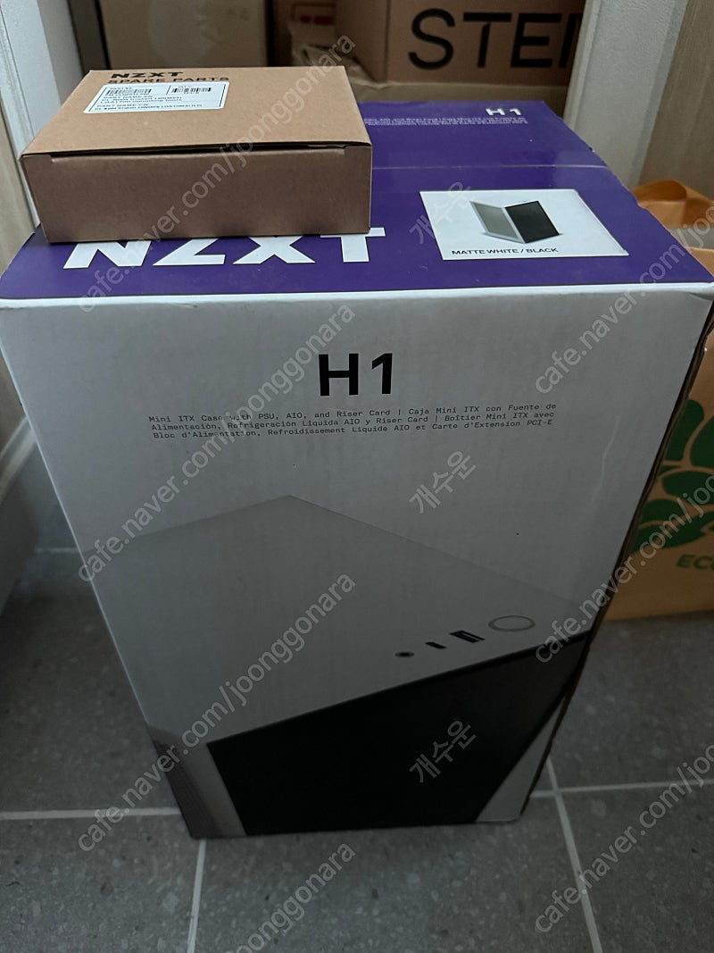 NZXT H1 V1 화이트 국내정발 미개봉 팝니다.