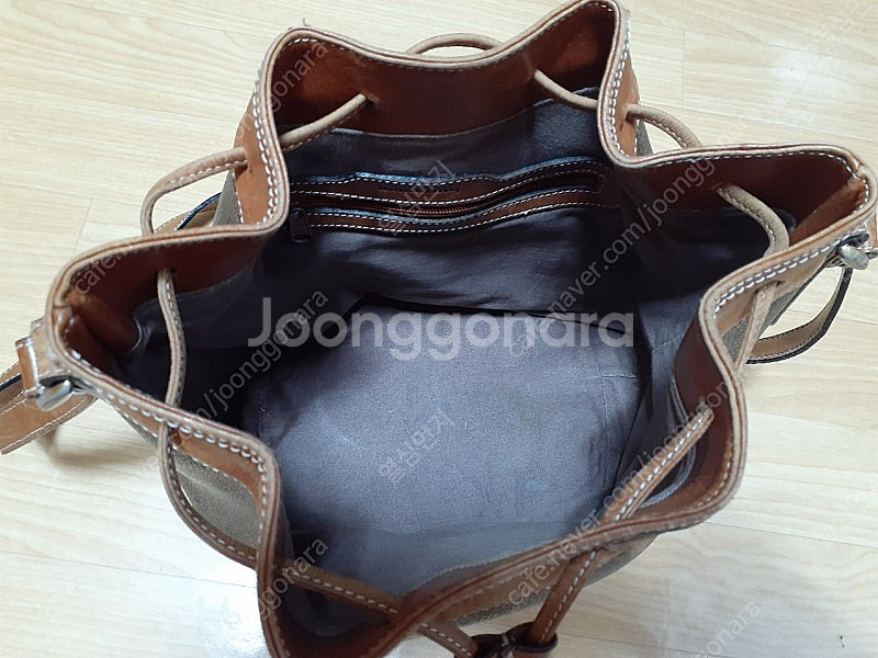 금강제화 가방 가죽제품 사용감있습니다 편하게 사용하세요...--3