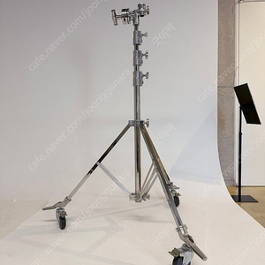 쿠포 KUPO 610MR MEDIUM OVERHEAD ROLLER STAND 거의새것